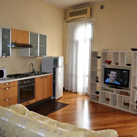 Aparthotel La Specola 2*