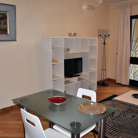 Aparthotel La Specola 2*